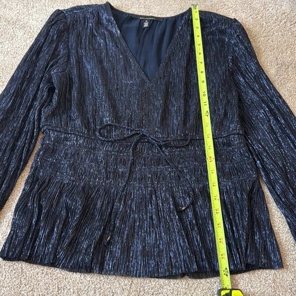 White House Black Market Shimmering Metallic Sparkle Peplum Navy Blouse Women M - Picture 4 of 10